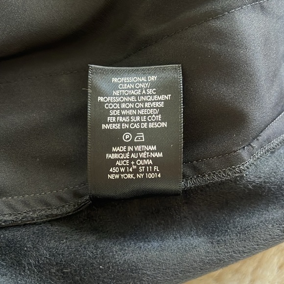 Alice + Olivia Regan Vegan Leather Paperbag Black Shorts - Picture 12 of 15